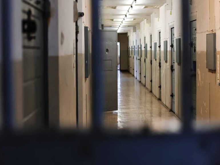 Oposiciones Instituciones Penitenciarias: requisitos y exámenes